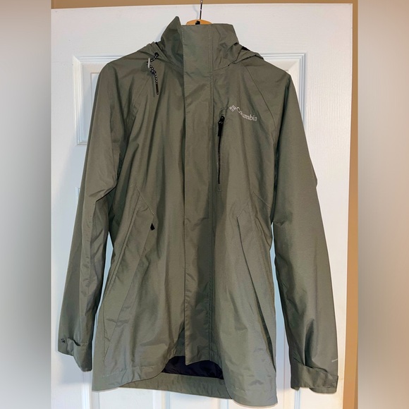 Sage green Columbia rain jacket. Size: Small. Like new - Picture 1 of 6